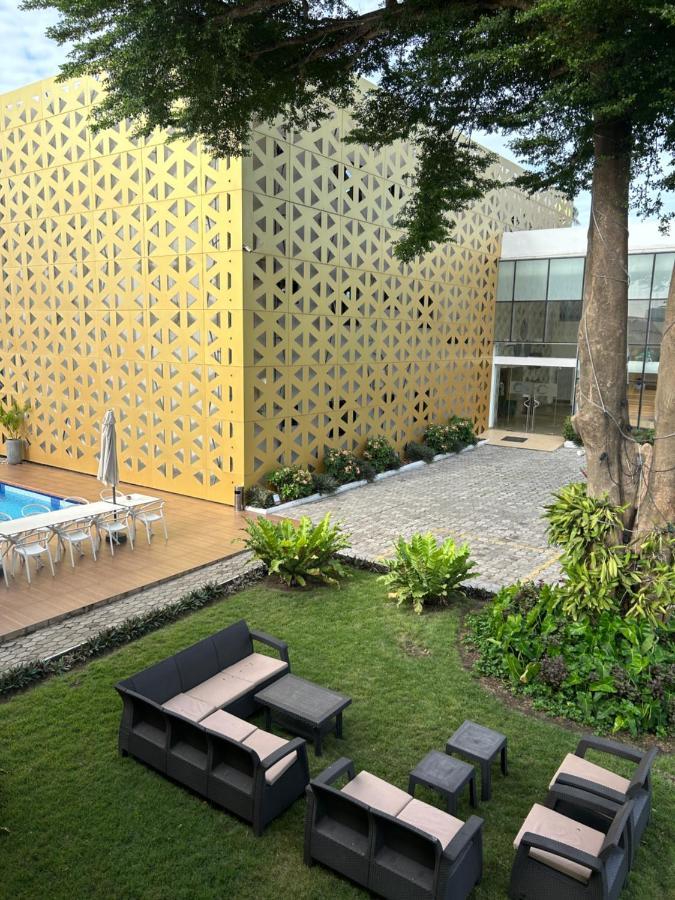 The Cabin Hotel Accra Eksteriør bilde